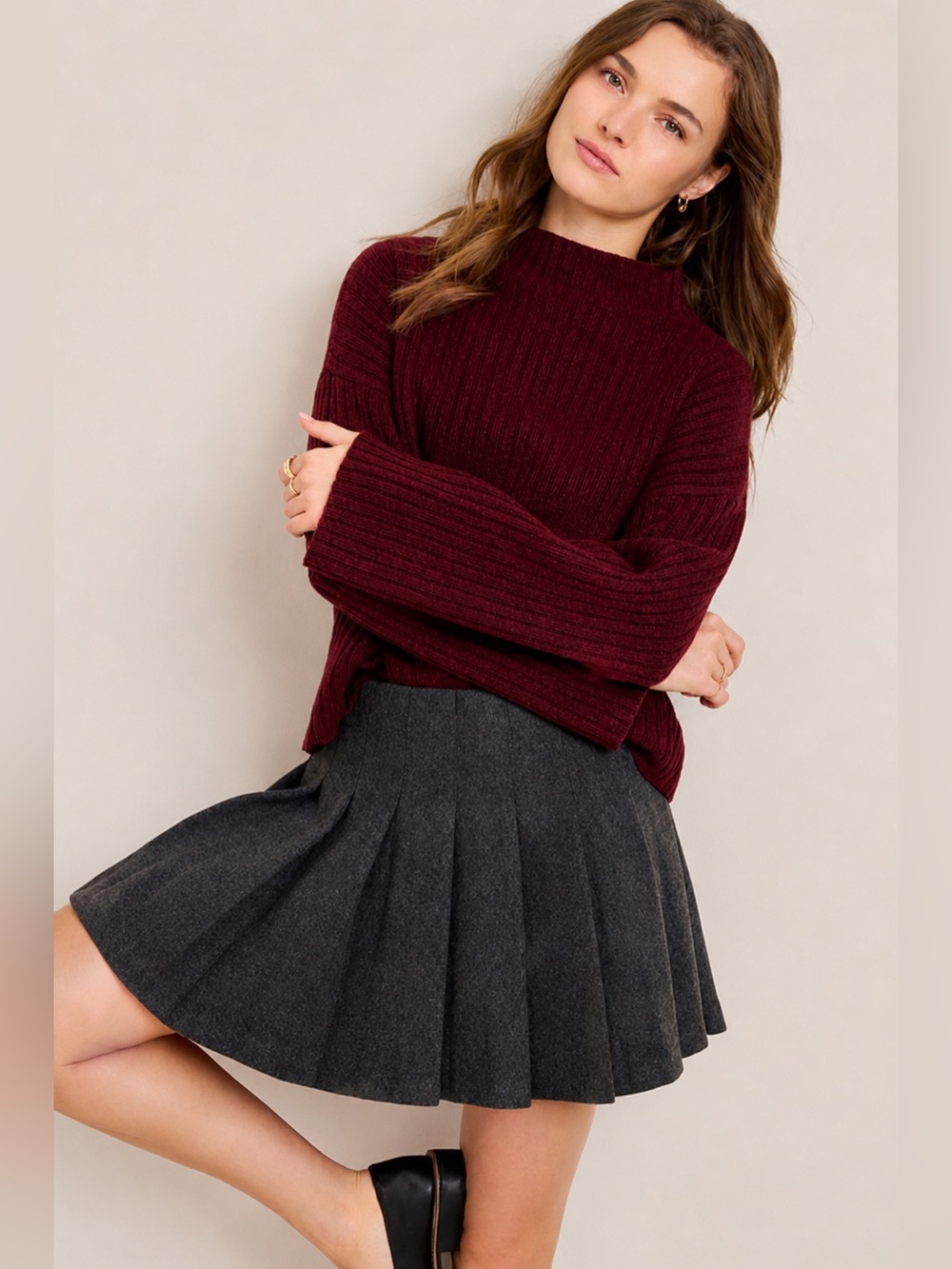 🍷 Francesca’s Lindsay Mock Neck Sweater — Size Small
